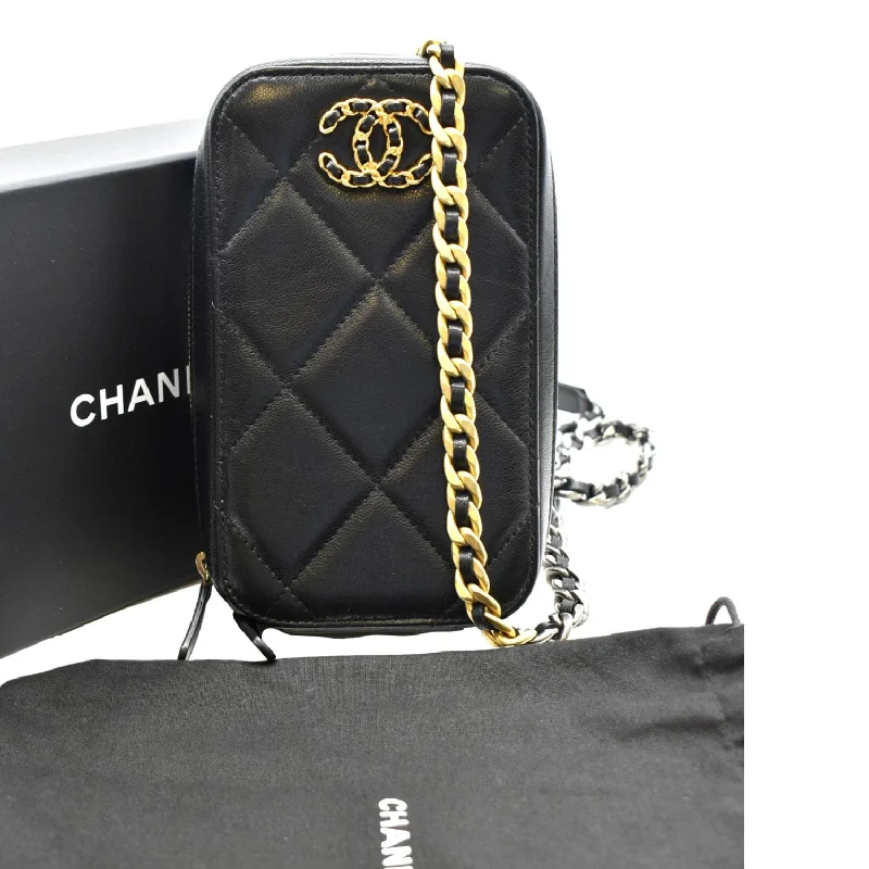 CHANEL 19 Zip Quilted Leather Phone Case Black