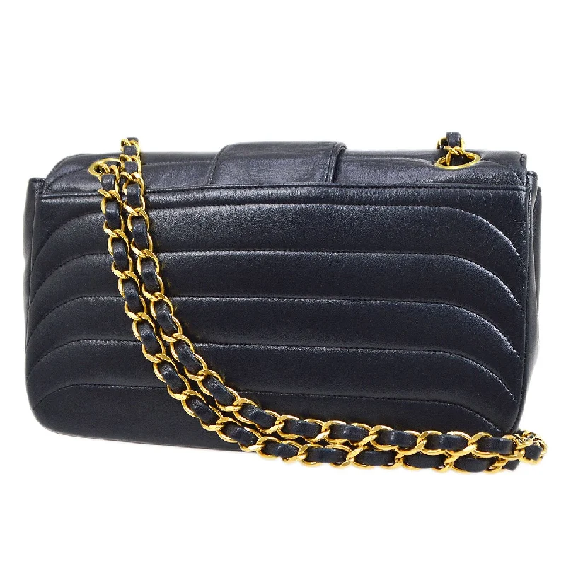 CHANEL 1991-1994 Vertical Flap Small Navy Lmabskin